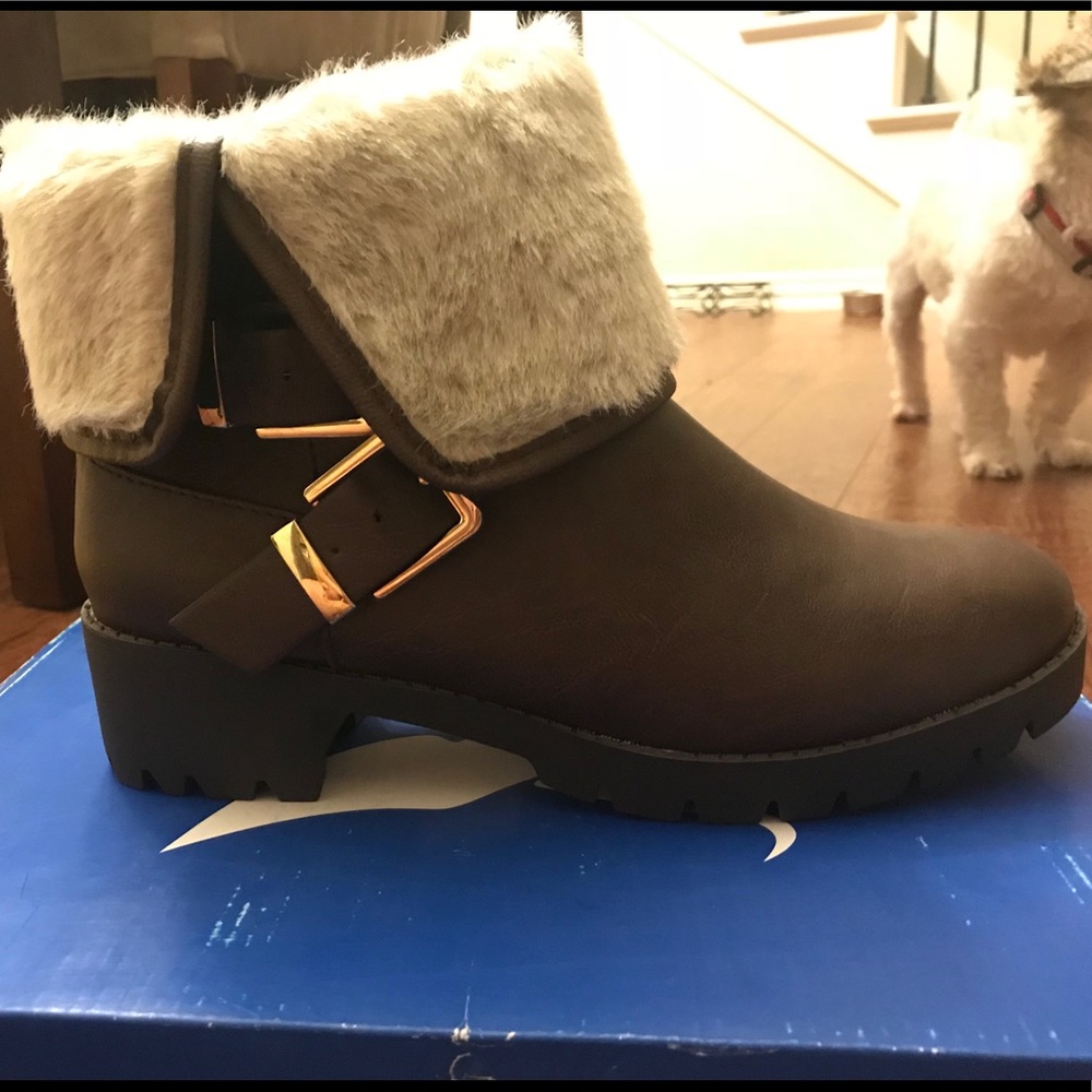 Ankle Boots with faux fur